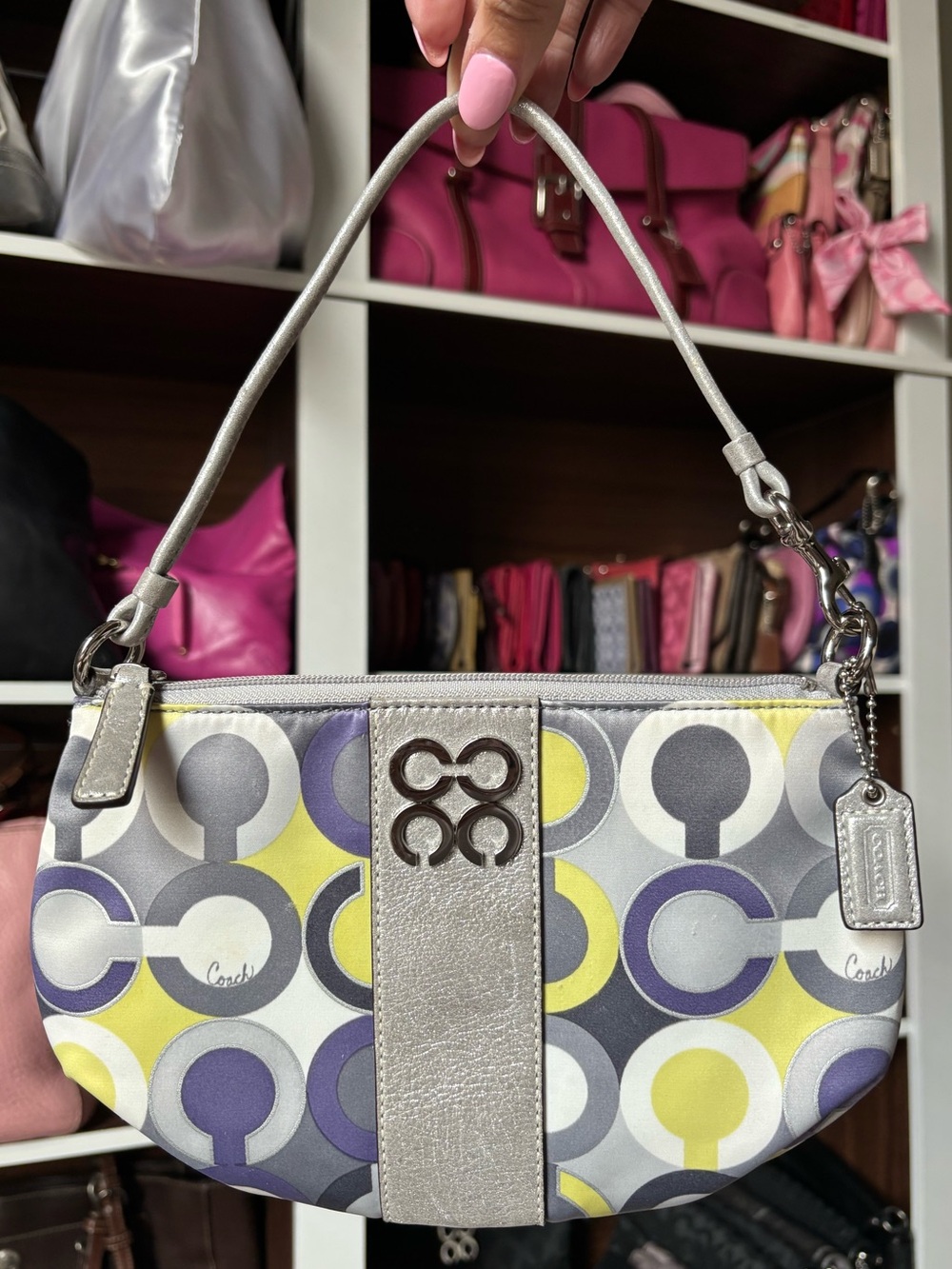 💜💛COACH Julia Op Art Scarf Print Large Wristlet Mini Bag💛💜